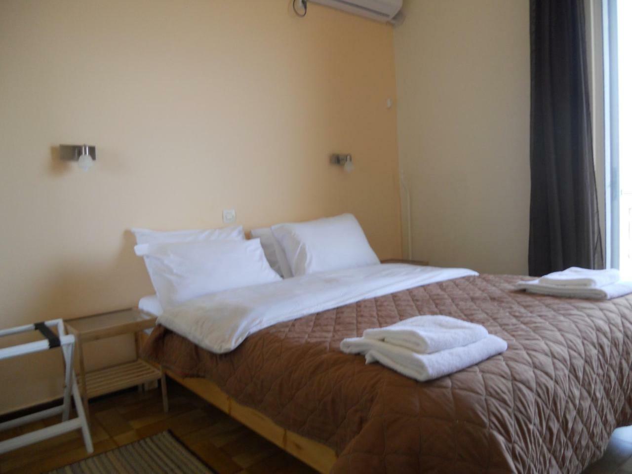 Hotel Milton Mavrovoúnion Esterno foto